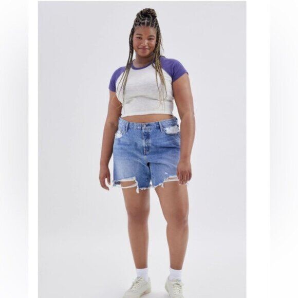 Urban Outfitters x Levi’s | 501 90s Vintage Denim Light Jean Shorts New Plus 22W - Picture 4 of 10